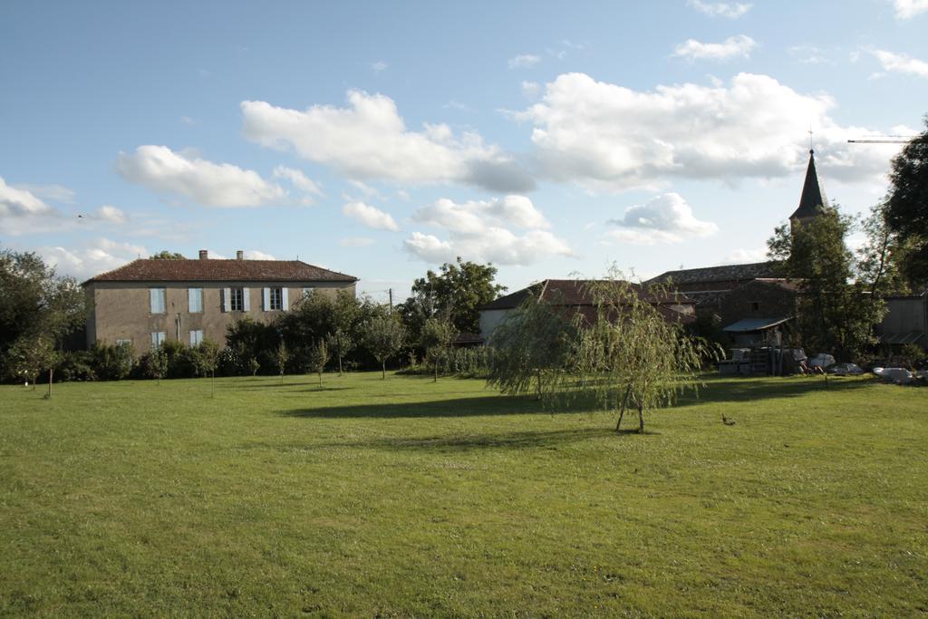 Gites De Lez Laguépie Exterior photo