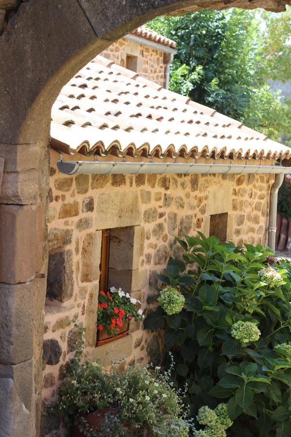 Gites De Lez Laguépie Exterior photo